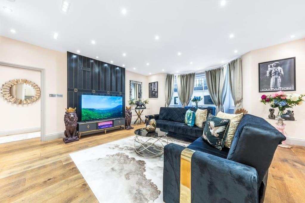 2 Bed / 2 Bath Versace Apartment In Knightsbridge Londyn Zewnętrze zdjęcie